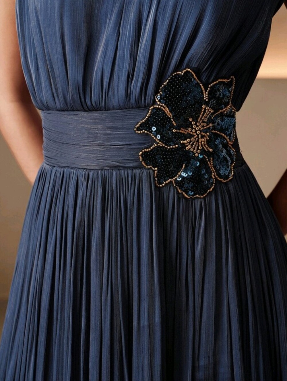 New Metallic Sequin Beaded 3D Flower Maxi Dress Ruched Waist Navy Blue - Picture 4 of 14